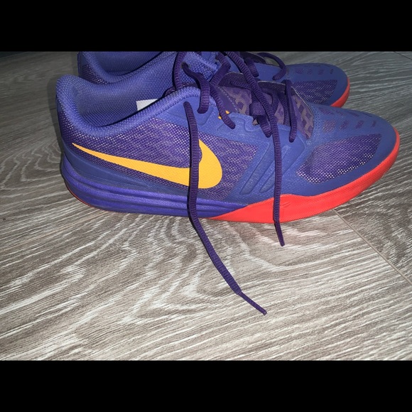 Kobe Bryant shoes - Picture 4 of 5